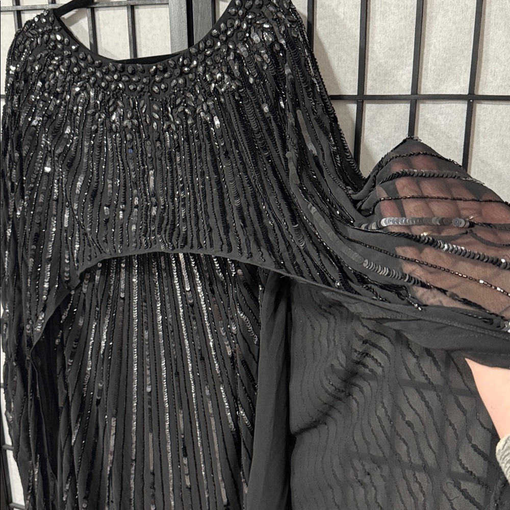 MacDuggal Black Embellished Beaded Column Cape Gown size 18 - Picture 13 of 15